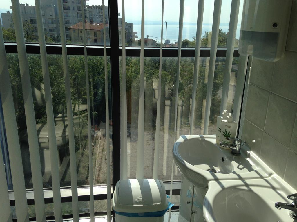 Hostel Ceska Beseda Rijeka Exteriör bild
